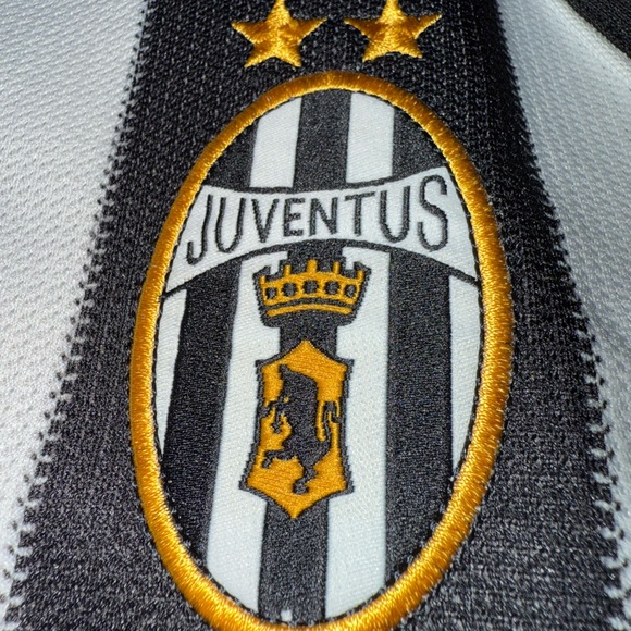 Juventus jersey 100 authentic - Picture 2 of 4